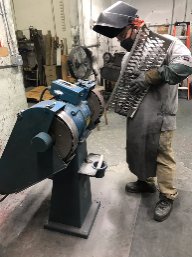 Polishing operator at wheel