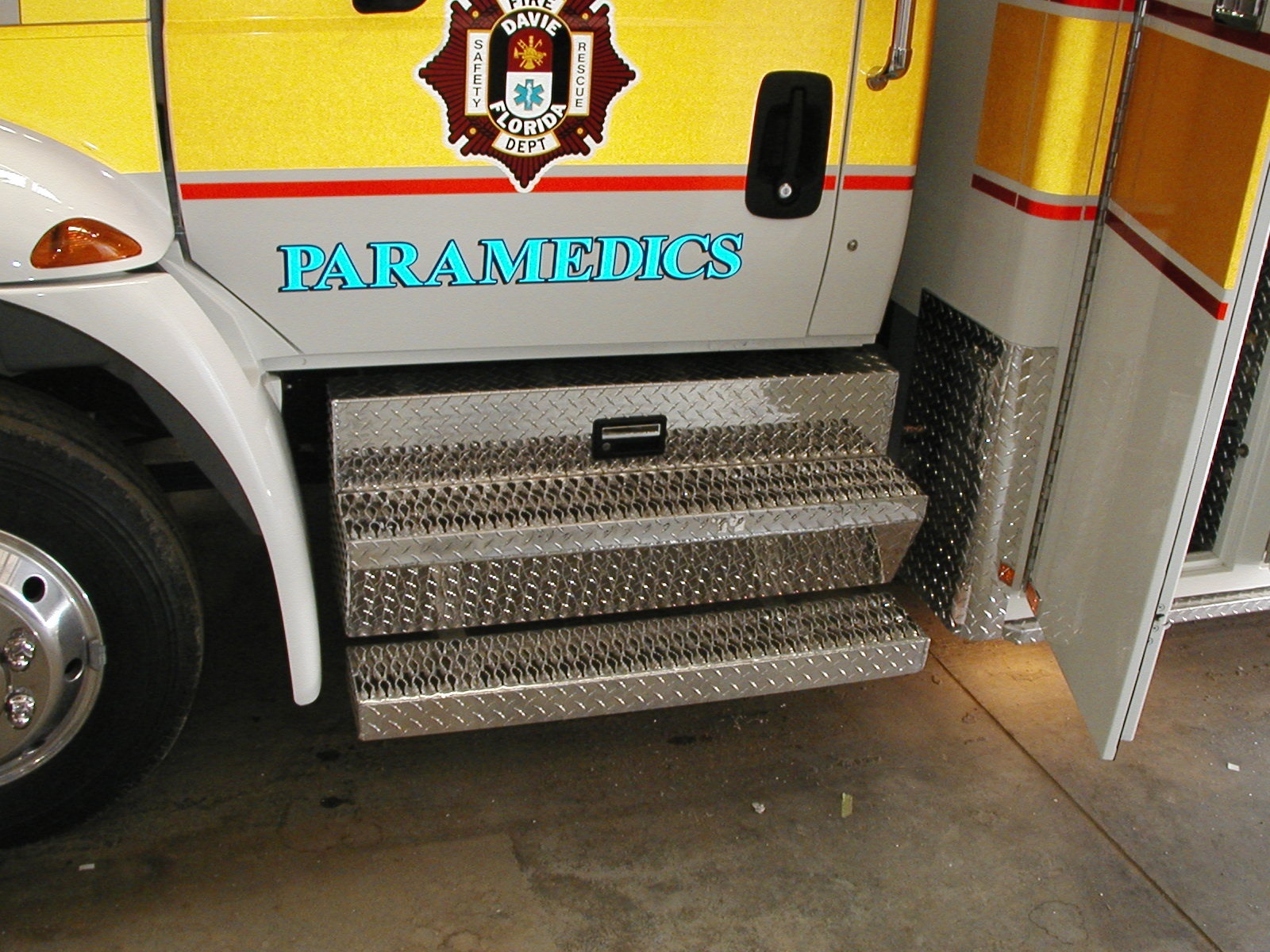 Two-level entry steps installed