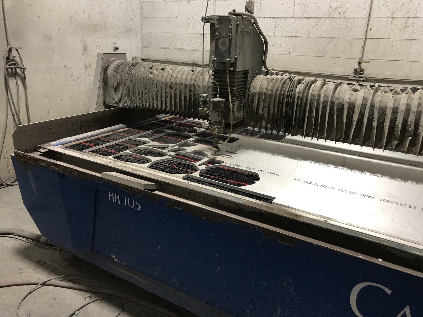 Water jet cutter HH105